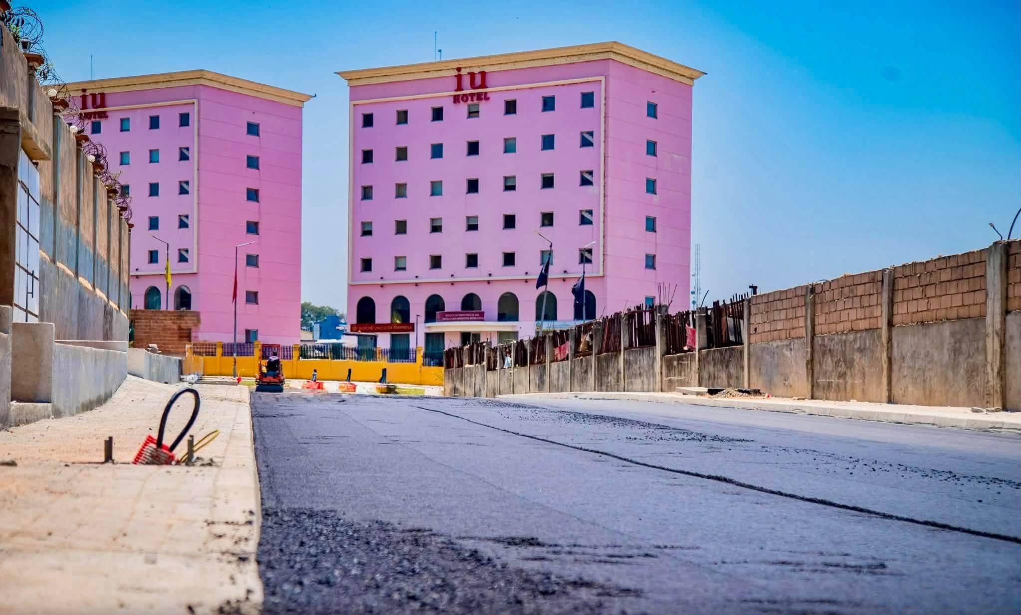 OBRAS DE ASFALTAGEM MELHORAM A CIRCULAÇÃO RODOVIÁRIA NA CIDADE BAIXA